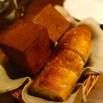 Restaurant OKADA - ［２回目］【料理】Pain：ブリオッシュとバケット