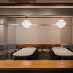 家庭料理 めしと話 - テーブル席
