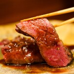 家庭料理 めしと話 - 黒火乃和牛ネック　焼き
