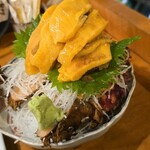 刺身と日本酒 波に千鳥 - 