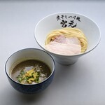 煮干しつけ麺 宮元 - メイン写真: