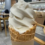 チーズガーデン - 料理写真:チーズソフトクリーム