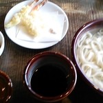 地粉うどん わだち草 - 海老天釜揚げうどん　1,050円
