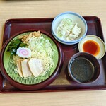 山田うどん - 料理写真: