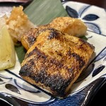 食堂 錦 - しゃけハラス（１ヶ）(+\300)