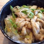 梨の花 - 鳥とネギの黒胡椒炒め丼¥400