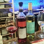 MIJ - イシゴリドメ～グラスワインは500円マスターに好みを言えばいろんなワインを出して下さります。