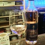 MIJ - ブラックオリンピア～グラスワインは500円マスターに好みを言えばいろんなワインを出して下さります。