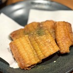 지도리토 오키나와 샤브샤브 개별룸 이자카야 쿠로나기 텐노우지 아베노 고치소우 빌점 - 오키나와 옥수수 튀김 530엔/세금 별도
