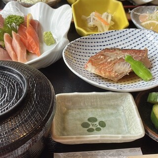 魚勢鱚や_1