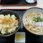 ほの香 - えび天丼かけうどん（１．５玉）セット８００円