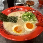 ラー麺 ずんどう屋 - 料理写真:味玉らーめん