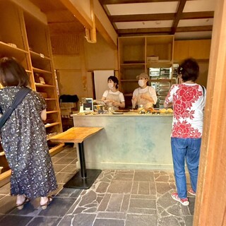 根津のパン_2