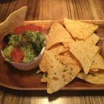 ワイマーケットブルーイングキッチン - ワカモレです。