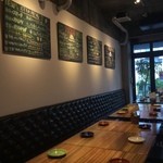 ワイマーケットブルーイングキッチン - 店内は清潔でパーティもできます。