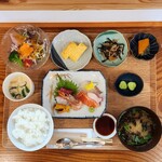 ちいさな食堂はたや - お刺身定食