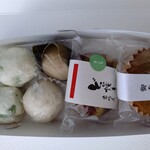 岩嶋屋製菓舗 - 左から、枝豆まんじゅう✕2、麩まんじゅう、酒まんじゅう、マコモどら焼き、御在所（パウンドケーキ）
