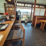 やま新寿司 - 店内