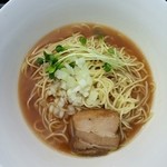 煮干乱舞 - 中華そば　本日の中華そばは煮干０％　コクと(野菜由来？)甘みがあります。THEラーメンの香りがする。