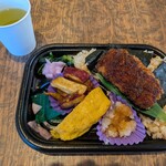 ヤオコー - 料理写真:たれ漬いかフライのり弁当537円