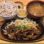 やよい軒 - 料理写真:
