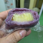マルヨシセンター - 料理写真:いきなり団子(紫芋)