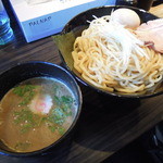 魚介豚骨味玉つけ麺(中盛り)