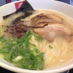 久留米ラーメン清陽軒 小郡店 - すっぴんラーメン570円