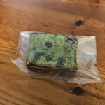 LAVO ratorio - 抹茶と大納言のパウンドケーキ 280円（税抜）