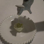 オステリア・エノテカ・ダ・サスィーノ - オリーヴオイルをかけていただきます