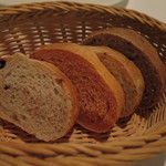 オステリア・エノテカ・ダ・サスィーノ - パンお替り