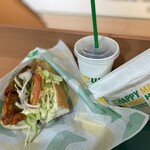 サブウェイ - ドリンク写真:タンドリーチキン590円、追加ホットペッパー20 円
ポテトドリンクセット390円