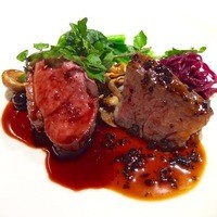 eclat - メインはフランス産鴨肉のローストと黒毛和牛をシェア