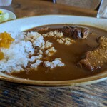 イイグル - 大きな豚角肉が４切れ