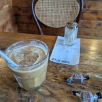 イイグル - アイスコーヒーとチョコ