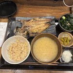 炭火焼干物定食 しんぱち食堂 - 料理写真: