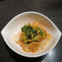博多もつ鍋 やま中 赤坂店 - 白菜キムチ