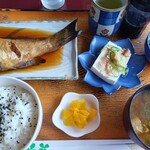 樫の実 - ランチ(煮魚)。800円