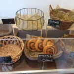 Boulangerie Tsukasa KIMURA - 陳列棚の様子①。