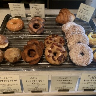 RACINES DONUT&ICE CREAM_1