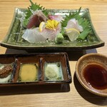 三重人 - 御刺身盛り合わせ