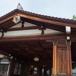 奈良ホテル - １９０９年創業、明治大正を代表する建築です