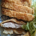 緑屋食堂 - 2014/05/01 12:50訪問　トンカツ断面