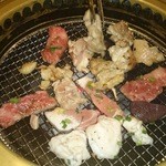 あぶり焼肉煙家 - 2014/10/25 20:50訪問　焼き焼き音符