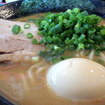 らーめん la.la.la. - 2015年4月29日(水・祝)　とりパイタン醤油(750円)＋味玉(80円)＋辛挽肉トッピング(小皿)30円