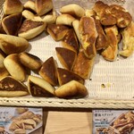 鎌倉パスタ - 料理写真:レモンパンとスイートコーン醤油スティック