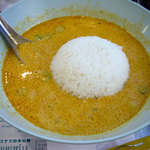 三条パクチー - カオソーイにごはんいれ