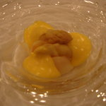 オーベルジュ・ド・リル - 白アスパラガスの温製とピンクグレープフルーツ オランデーズのムースリーヌソース