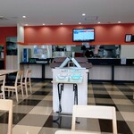 ゆで太郎 - 店舗内観② ※右:受渡口、左:返却口