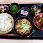 ゆで太郎 - 「ニラにんにくもつ煮込み定食」②
